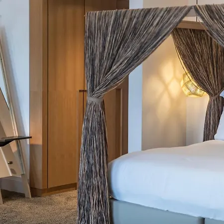 Yndo Hotell 5*
