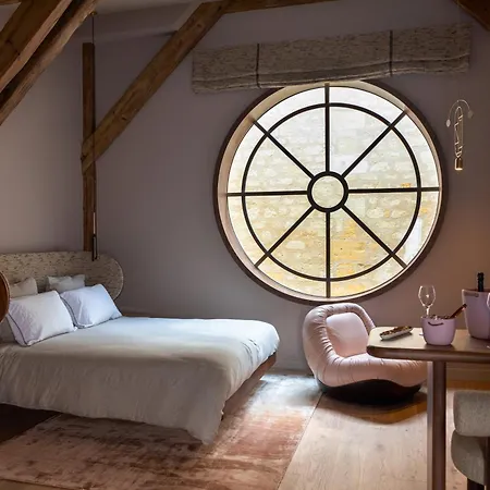 Yndo Hotell 5*