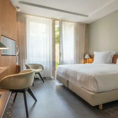 Yndo Hotell